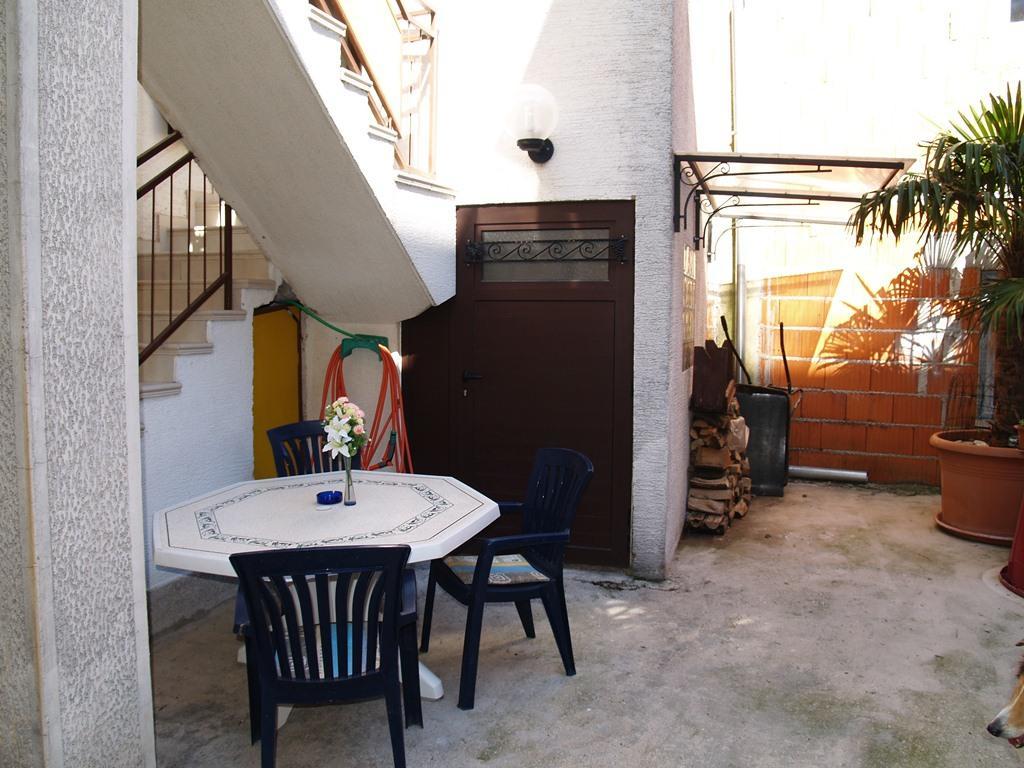 Apartment Nana 1 Šibenik Exteriör bild